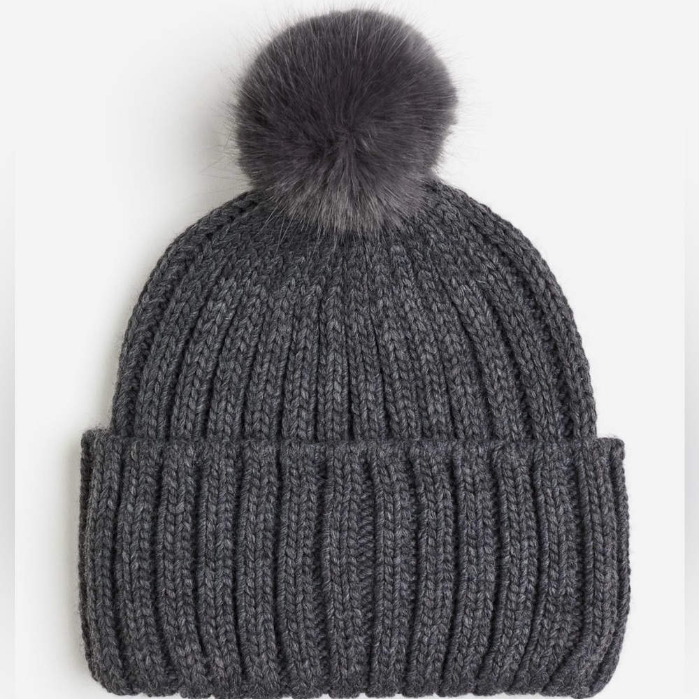 RIB-KNIT POMPON BEANIE